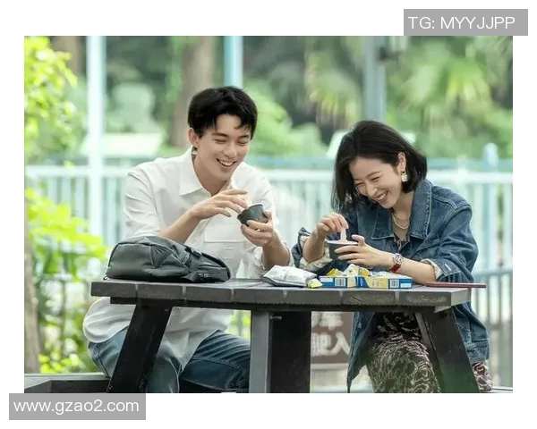 姐弟恋足球球星揭秘:他们的爱情故事超越了球场的界限